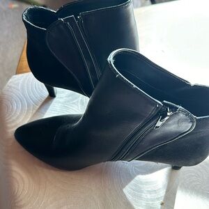 Alfai leather ankle boots